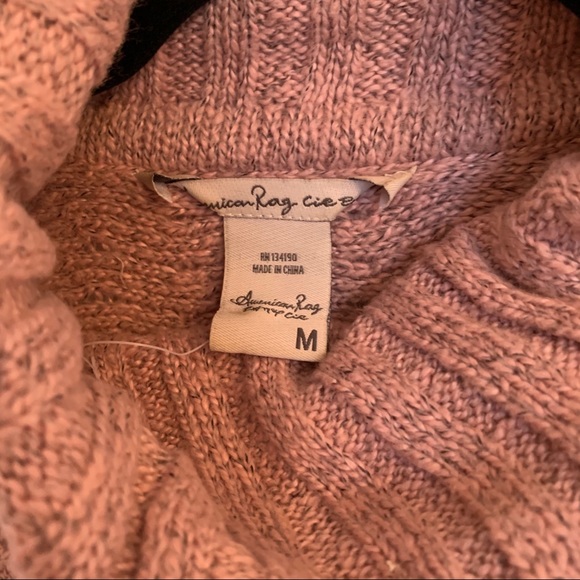 Off the shoulder turtleneck sweater - Picture 3 of 3